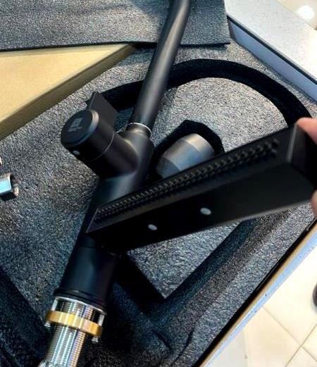 خروجی دو حالته آب (آبشاری و پاششی)