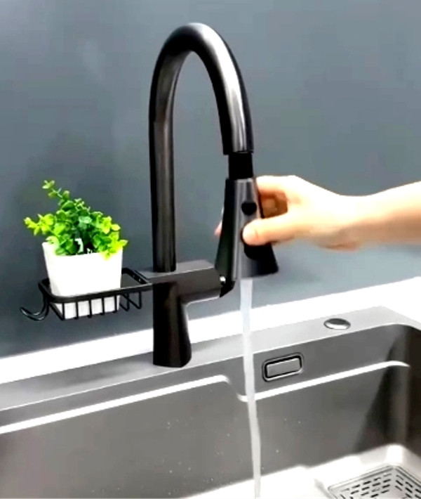 سری چرخشی شیر آشپزخانه هوادیو در حالت پاشش پرقدرت