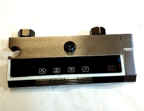 کنترلر دیجیتال دما و فشار آب دوش هوشمند دیکالان