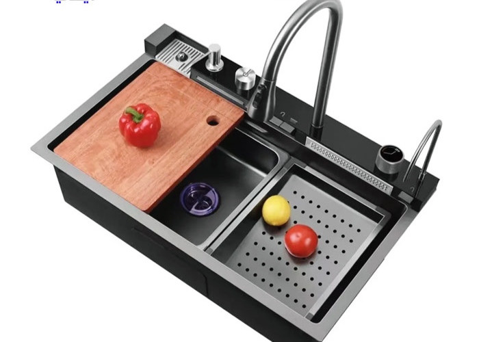 سینک آشپزخانه مدرن با نمایشگر دیجیتال