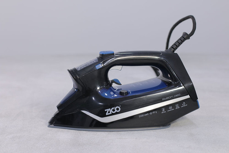 نمای نزدیک از صفحهنمایش دیجیتال اتو ZC-2023