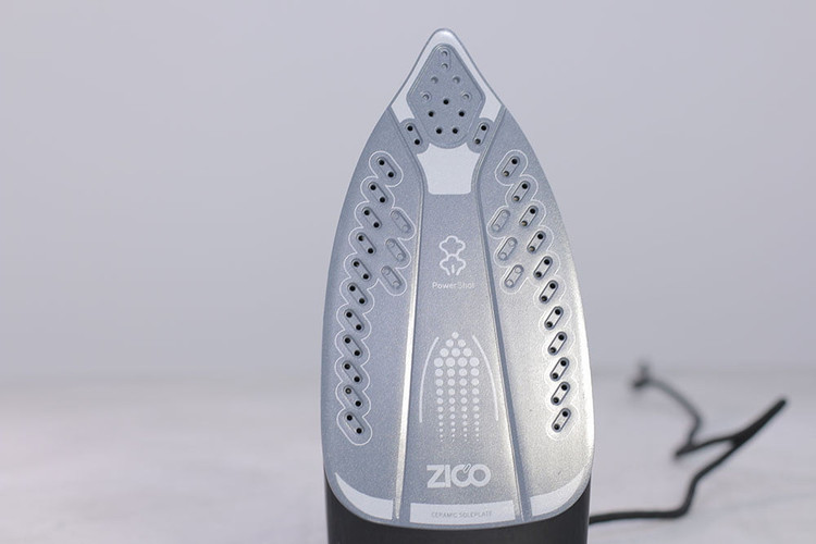 اتو بخار دستی ZC-2023 با کفی سرامیکی ضد خش