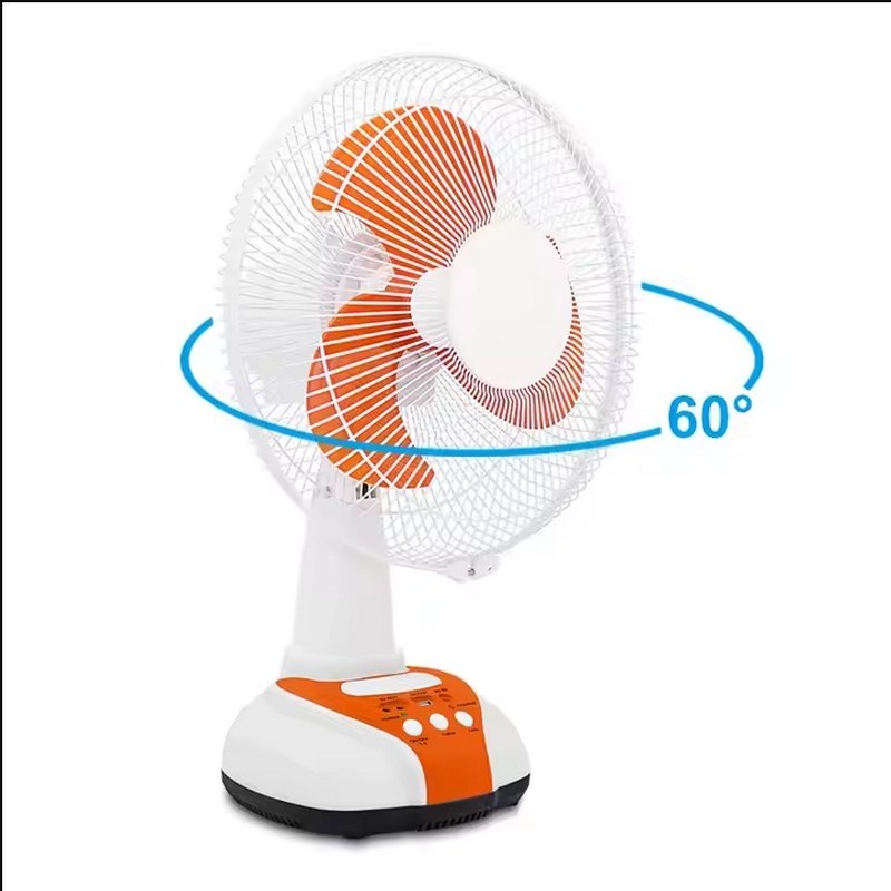 مقایسه ابعاد پنکه EP-2112A با یک گوشی موبایل (برای درک پرتابلیتی)