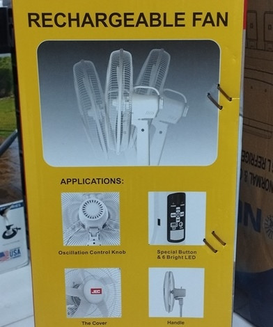 پنکه ایستاده شارژی JEC در حالت زاویهدار