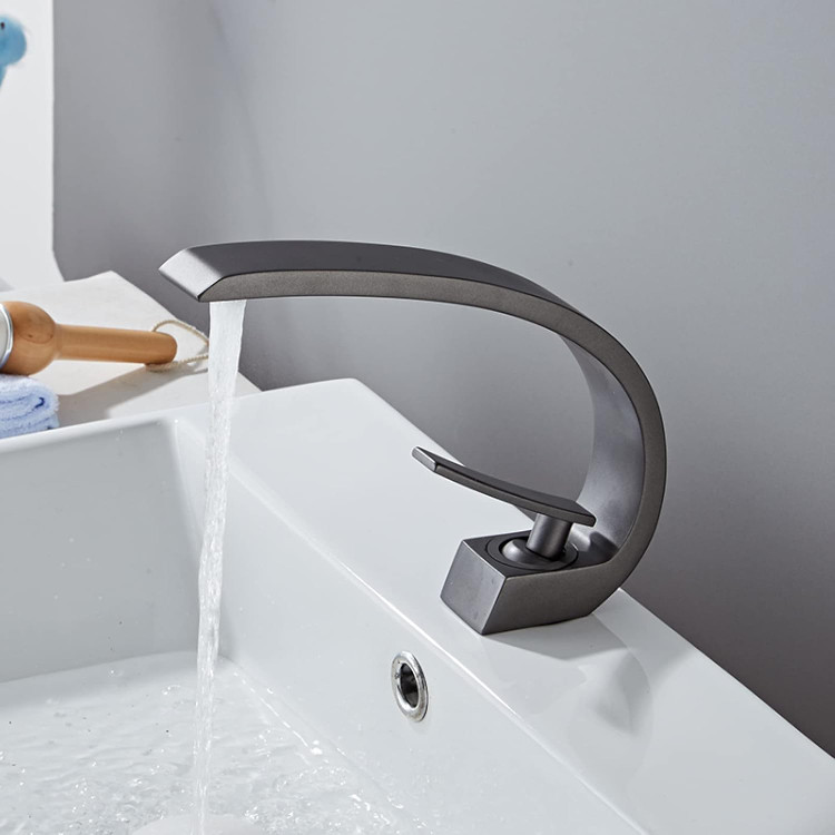 بستهبندی مطمئن و ضد ضربه شیر روشویی Hyshin