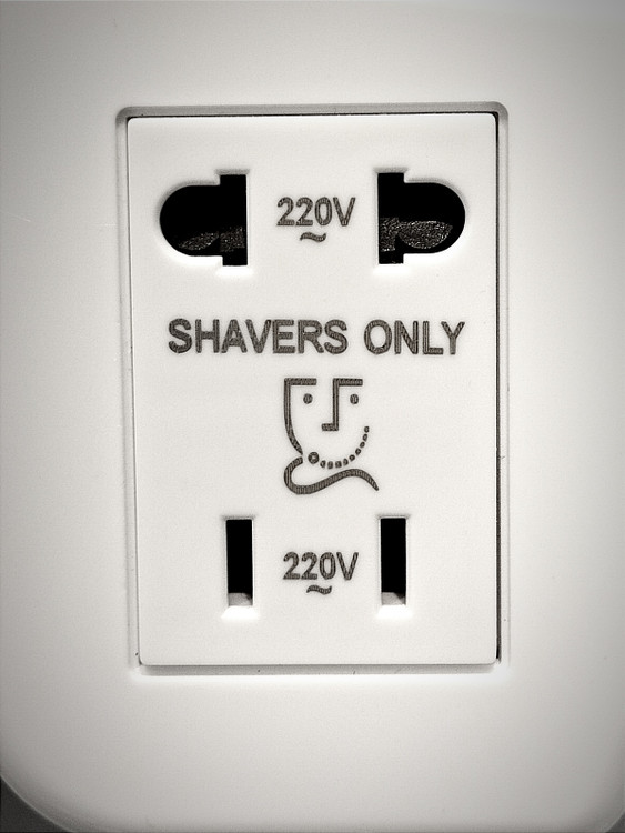 سشوار دیواری ضد رطوبت برند هاشین