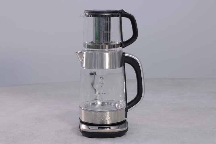 نمای نزدیک از صفحه کنترل و نمایشگر دیجیتال چای ساز زیکو مدل ZC-4020