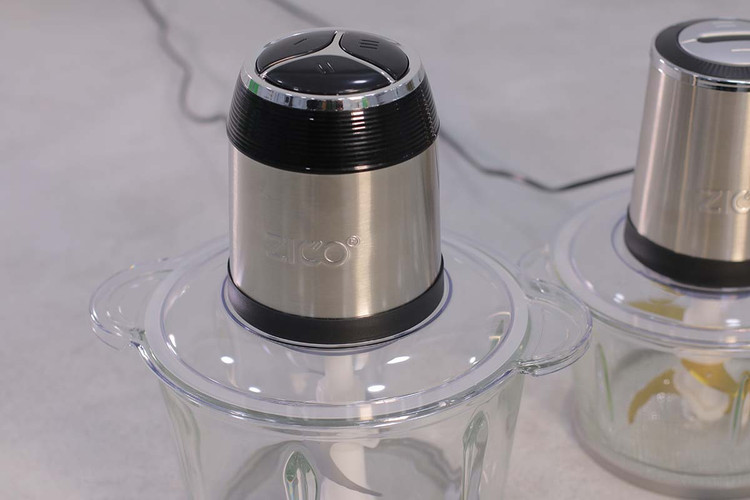 خردکردن پیاز با خردکن ZC-7026 زیکو بدون اشک